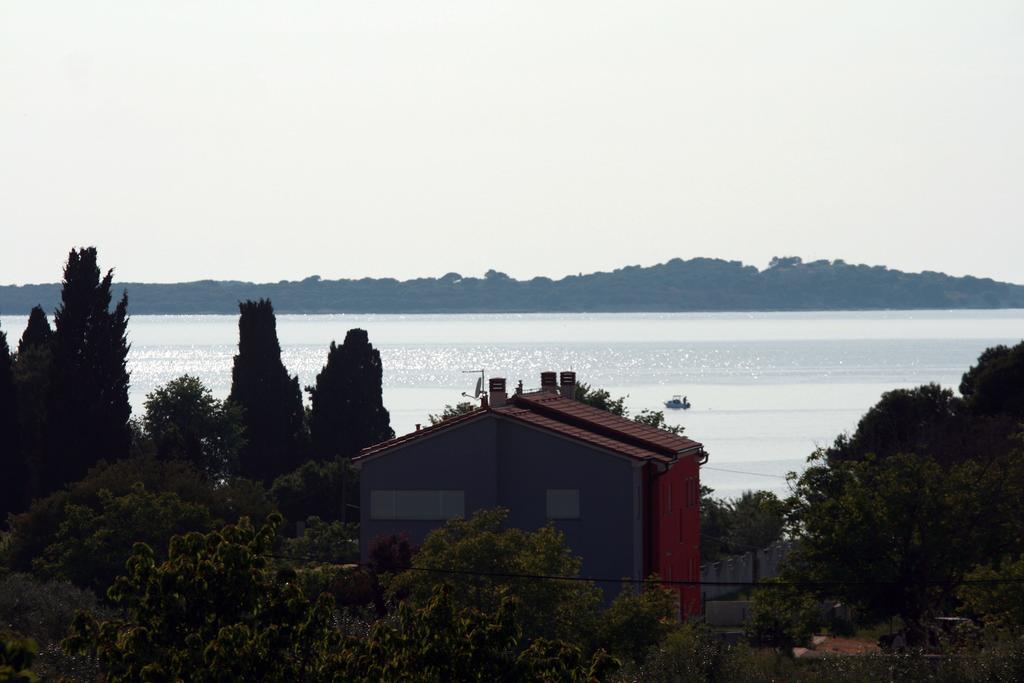 Apartments Lighthouse Fažana Habitación foto
